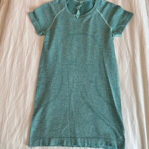lululemon Swiftly Tech Short-Sleeve shirt in Heather Green